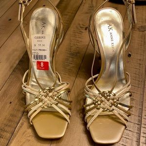 Anne Klein | Gold/Tan Strappy Heels Sandals | Sz 8 🤩🤩